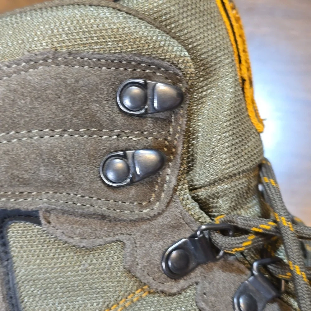 Hi-Tec Lace Up Waterproof Hiking Boots Falcon WP